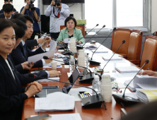 방송3법, 與 주도 과방위 법안소위 통과…野 반발 불참
