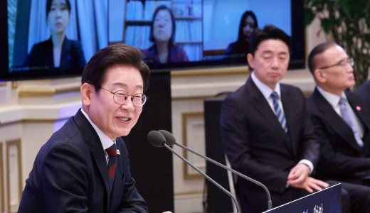 李대통령 “민생·경제 회복 국정과제…실용적 외교 구축”