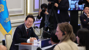 李대통령 “관세 협상, 한미 쌍방 요구 정리 못한 상태…쉽지 않지만 최선”