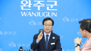 유희태 완주군수, 완주·전주 상생방안 ‘수용 불가’