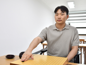 “프로 입단은 첫 수를 두는 것과 비슷하죠”…송민혁, 포인트 입단 성공 [바둑]