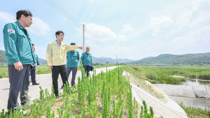 김정기 대구시장 권한대행, 군위 침수위험지·폭염대책 현장 점검