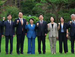 조국 사면·검찰개혁 제안 쏟아진 야5당 오찬…李대통령 “노동자 실태 파악하라”