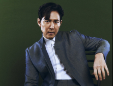 ‘오겜’ 진짜 끝…성기훈 죽어도 못 보낸 이정재 [쿠키인터뷰]