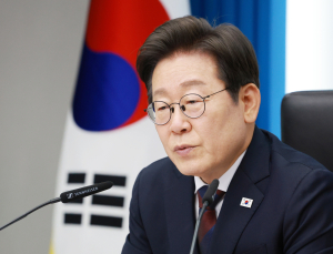 李대통령 “의료대란, 해답 찾아보겠다…해수부 이전, 속도내야”