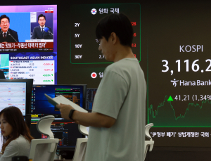 李 “코스피 5000 시대 준비”…투자자 시선은 ‘관세 리스크’
