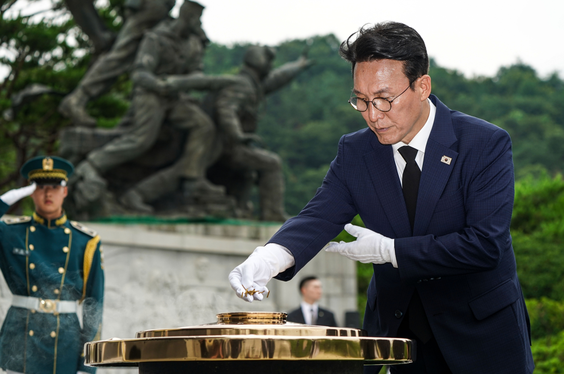 김민석 신임 국무총리‚ 국립서울현충원 참배