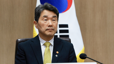 국무위원 줄소환…내란특검, 이주호·박종준 소환 조사