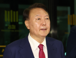 “총은 경호관이 경찰보다 잘 쏜다”…尹, 총기 노출 지시까지