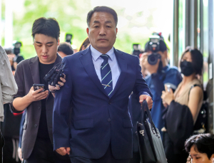 순직해병 특검, ‘VIP 격노설’ 핵심 인물 김계환 소환