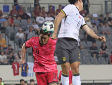 ′해결사’ 주민규 헤딩골…한국, 2-0 리드 [쿠키 현장]