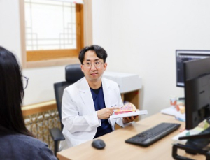 여성에게 흔한 유방 통증, 원인과 대처 방법 [건강 나침반]