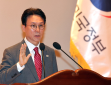 金총리, 의료계 만나 현안 논의…의정대화 급물살