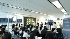 ‘영국 로열발레’와 함께한 치유의 시간…교육진흥원, 중장년 대상 도시숲 예술치유 성료