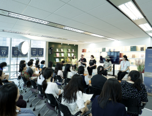 ‘영국 로열발레’와 함께한 치유의 시간…교육진흥원, 중장년 대상 도시숲 예술치유 성료