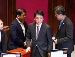 안철수 “차기 혁신위원장 빠른 혁신 해야…전권 못 받는 게 큰 우려”