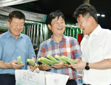 최문순 화천군수, 서울 가락동 도매시장서 농산물 '세일즈'