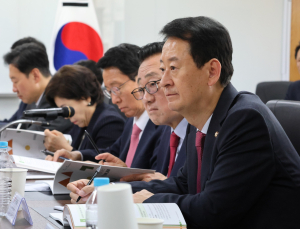 신용카드 공제 올해 종료…野 “일몰 연장, 감세 포퓰리즘? 성실납세자 위한 것”