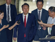 “尹, 장기 구금 가능성 열리게 돼”…외신, 尹 재구속 신속 보도