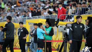 대한축구협회, VAR 판독 결과 장내 방송 본격 도입 추진