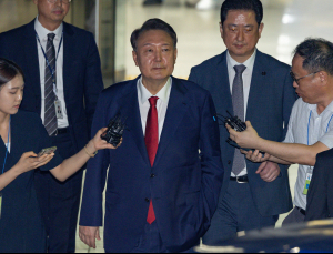 재구속 尹, 내란 사건 재판 첫 불출석…사유서 제출