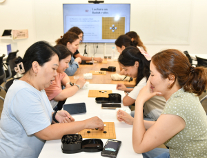 ‘K-바둑’ 알린다…한국기원, 바둑 세계화 목표로 외국인 대상 교육