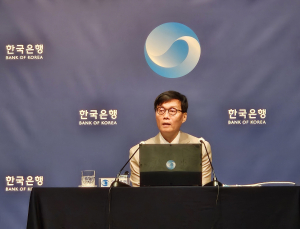 한은 총재 “수도권 집값 잡아야”…대출 규제도 긍정 평가