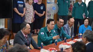 김태흠 지사, 홍성·공주 찾아 무더위쉼터 폭염 대응 점검