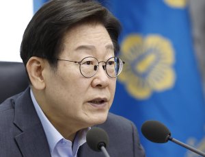 李대통령 “위험 사업장 불시 단속해야…무더위 쉼터도 점검”