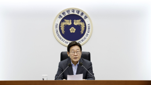 李대통령, 첫 NSC 회의 주재…“남북 간 평화 공존, 가장 실용적”