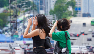 폭염 ‘버티기’가 기본값인 한국…외국은 어떻게 보호하나
