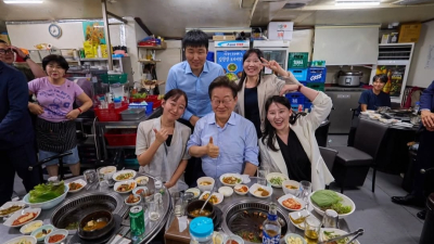 李 대통령 “골목 살아야 경제도 산다…소비쿠폰 온기 불어넣길”