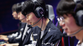 ‘무적함대’ 젠지, 명승부 끝에 T1 제압…MSI 2연패