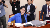 국힘 ‘최민희 독재 OUT' 피켓에…과기정통부 장관 인사청문회 시작부터 파행