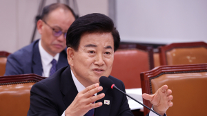 정동영 통일부장관 후보자 “남북관계 복원…사실상의 통일로 가야”