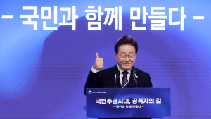 李대통령 “똑똑한데 사적 이익 추구하면 없는 게 낫다” 