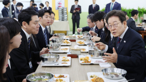 “좋은 정책인데 국민이 반대하면?”…李대통령 “토론→조정→결단 순서”