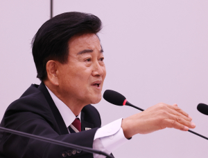 정동영 인사청문회 ‘이해충돌 의혹’ 송곳 검증…“北, 주적 아냐” 밝히기도