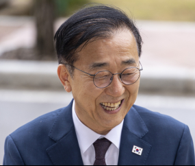 김윤덕 국토부 장관 후보자, 인사청문회 준비 위해 첫 출근