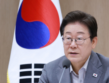 李대통령 “의대생 복귀, 다행…지역·필수·응급의료 공백 보완하라”