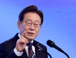 李대통령 지지율 64.2%…부울경·중도층서도 60%대 긍정평가
