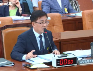 김성환 “석탄발전 퇴출이 시급…원전·재생에너지 함께 가야”