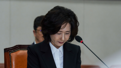 이진숙‚ 자녀 조기유학·논문 의혹에 “진심으로 사죄” [쿠키포토]