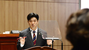 30년 방치 서진병원 철거 두고 ‘이명노-강기정’ 대치