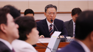 ‘친명 좌장’ 선 그은 정성호 “검찰개혁은 불가역”…겸직·중립성 공방도