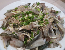 여름철 별미 '햇전어' 납시오...전어잡이 본격 시작