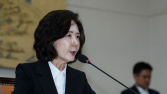 “표절 아냐” 고개 숙인 이진숙, 교육정책 질의엔 ‘침묵’