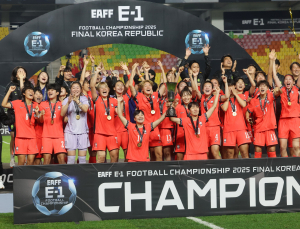 홍명보호와 달랐던 신상우호…女축구, 20년 만의 동아시안컵 우승 쾌거