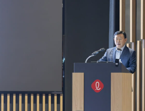 “문제 외면 말라”…채찍 든 신동빈, 롯데 사장단에 변화 주문