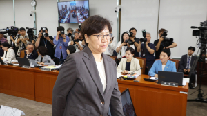 정은경 청문회 시작부터 여야 고성…“코로나 수혜주 거래” vs “근거 없는 의혹”